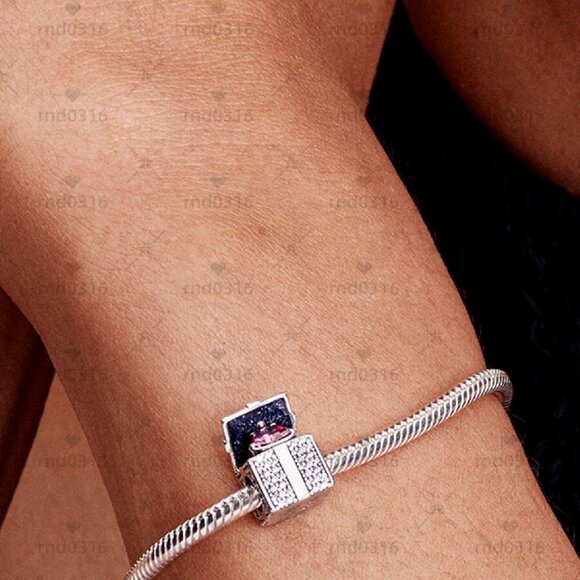 Pandora Sparkling Gift Box Charm|Pendant - Picture 2 of 2